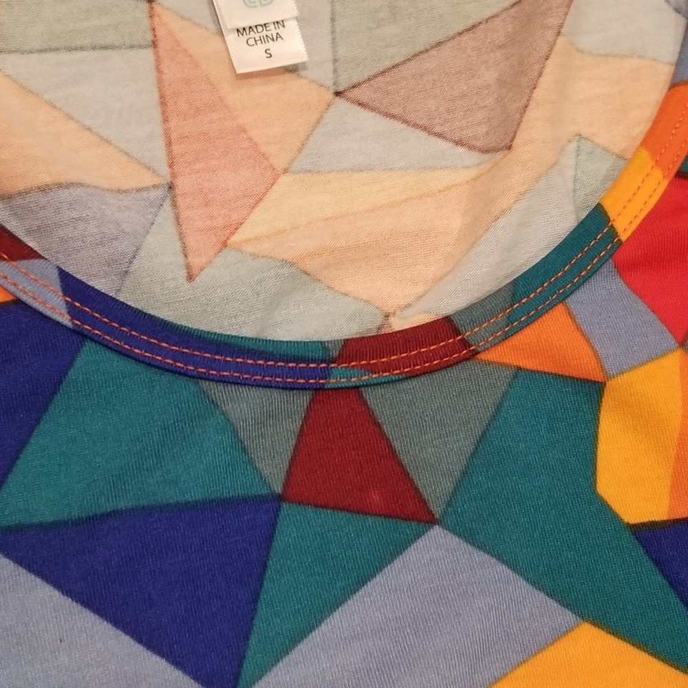 LulaRoe Perfect T - Picture 2 of 2